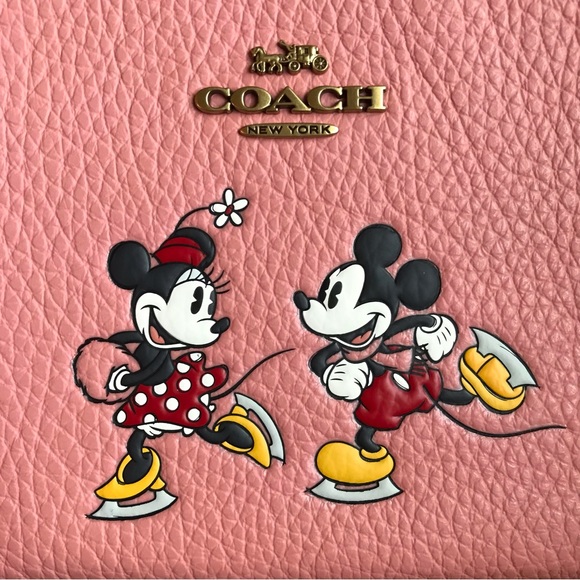 🐭 Disney X Coach Corner Zip Wristlet With Ice Skate friends Motif - Picture 2 of 11